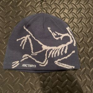 Brand New without tags Arc’Teryx Toque